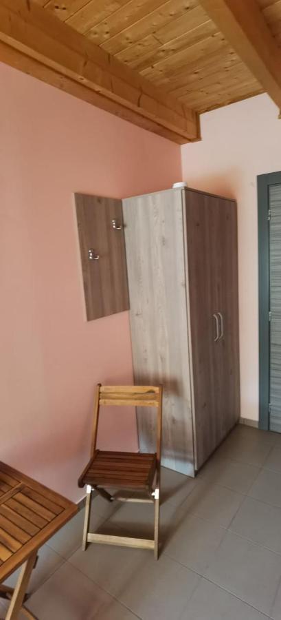 Pensiune si Cazare la Mitza Giarmata Exterior foto